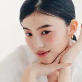 注目はフェイスカラー！多幸感あふれる春メイク。