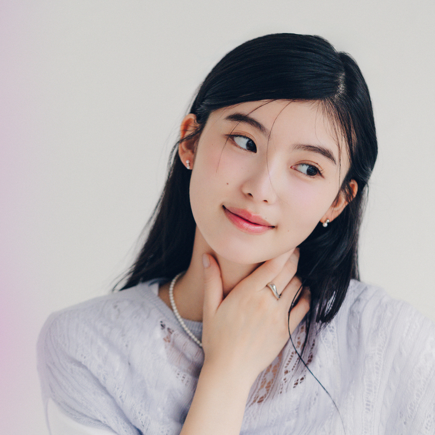 輝きと透明感、ニュアンスカラー。厳選！春の限定コスメ。